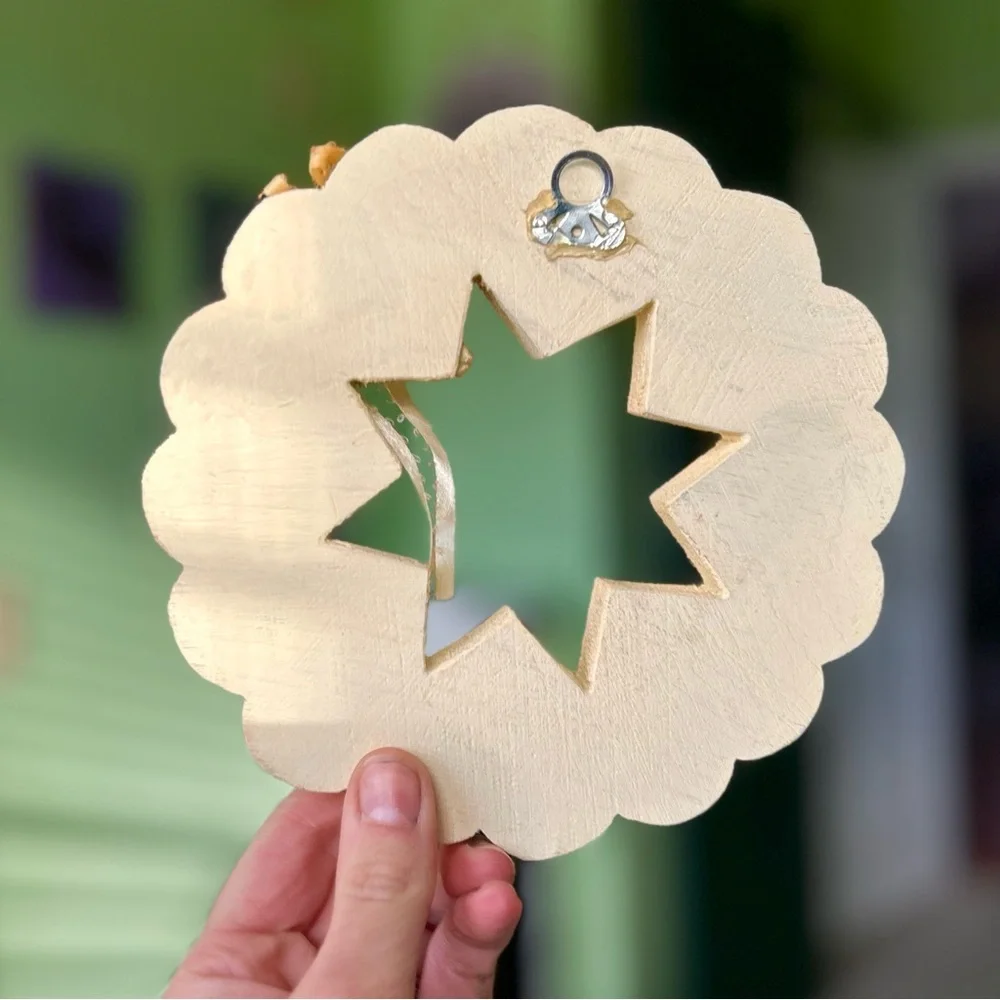 VTG Wooden Faux Floral Star Cut Out Farmhouse Cottagecore Wall Art